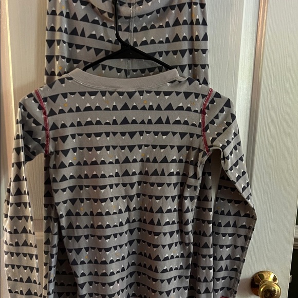 Hanna Anderson Gray Geometric Patterned Pajama Set US size 12 - Picture 4 of 7